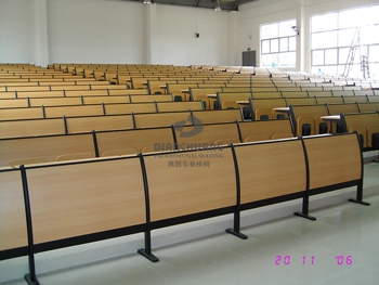 順德學院聯(lián)排課學校桌椅項目